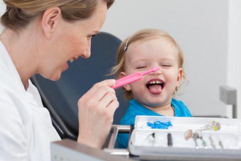 детский стоматолог, детский стоматолог Чебоксары, лечение зубов детям